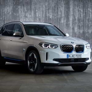 BMW bringt sein erstes Elektroauto im Kleid eines konventionellen Modells.(Bild:  BMW)