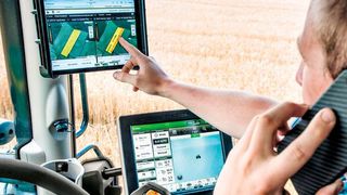 Der technische Fortschritt im Agrarbereich macht es möglich, Umweltschutz und Wirtschaftlichkeit zusammen zu denken.  (Bild: John Deere)