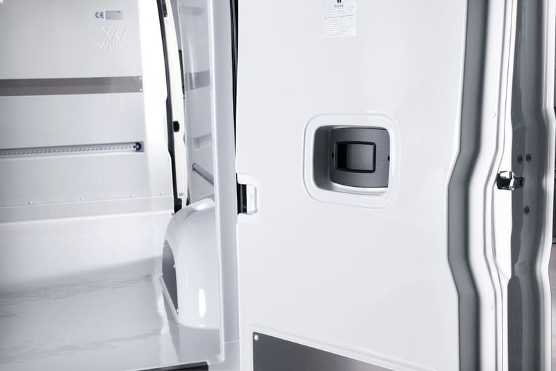 Ein Komplettausbau aus GfK sorgt für die Isolierung. (Bild: FCA)