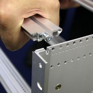 Das Baugruppenträger-System Ripac Easy  bietet schnelle Montagezeiten, Stabilität und einfaches Handling.