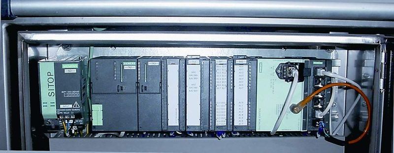 Einfache Integration der Wägemodule in die Hardware des Prozessleitsystems Simatic PCS7  (Bild: Siemens)