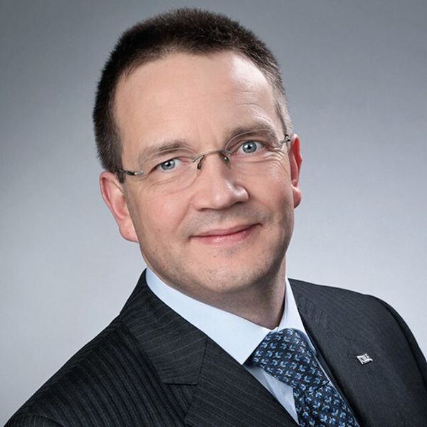 „Unser Fokus liegt vor allem in der Entwicklung intelligenter hybrider Fügetechnologien“, betont Prof. Dr.-Ing. Gerson Meschut, Laboratorium für Werkstoff- und Fügetechnik der Universität Paderborn. (Bild: EFB)