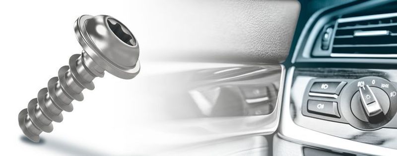 Die Gesamtkosten beim Fügen um bis zu 72 % reduzieren? Das klappt laut Arnold Umformtechnik mit der Schraube des Typs Remform, dem besonderen Verbindungselement für Kunststoffe zur Direktverschraubung, besonders gut.  (Arnold Umformtechnik)