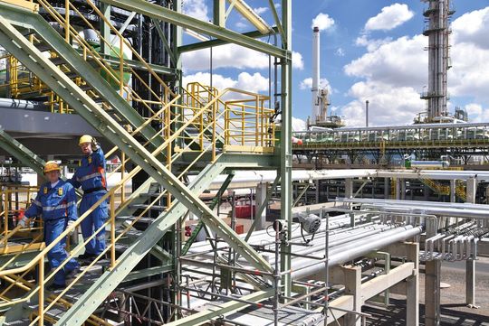 Auf die Planung kommt es an: Sollen Anlagenbauprojekte erfolgreich werden, braucht es die passenden Planungsprozesse.(Bild:  ©industrieblick – stock.adobe.com)