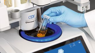 Abb.1: Im Discover 2.0 sind Mikrowellen-Synthesen auch bei hohem Druck möglich. (Bild: CEM)