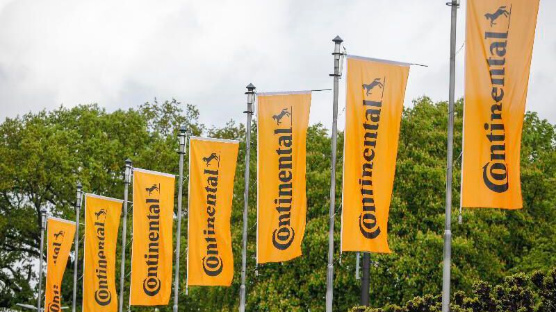 Continental deutete an, dass Endprodukte wie Fahrzeugtechnik und Reifen teurer werden dürften.(Bild:  Continental)