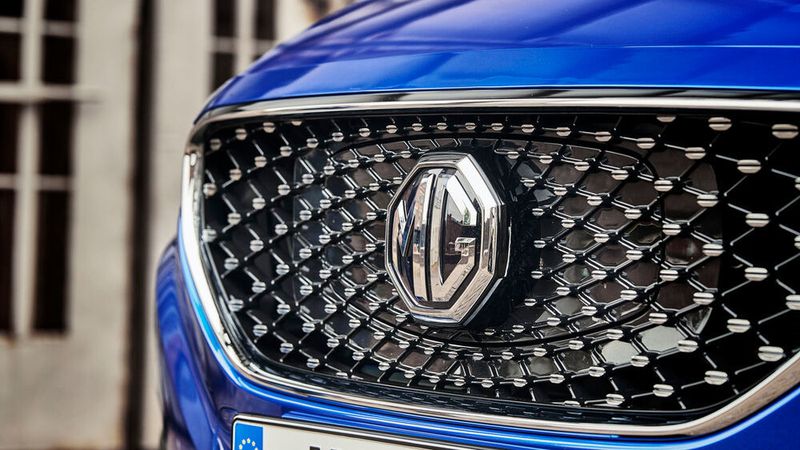 Preise für den deutschen Markt sind noch nicht bekannt. In anderen europäischen Ländern kostet der MG ZS EV knapp über 30.000 Euro. (MG)