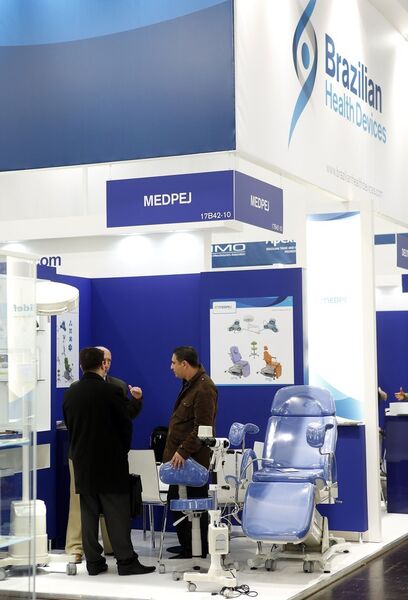 Fast drei Viertel der mehr als 4.500 Aussteller der Medica 2012 waren internationale Beteiligungen – wie beispielsweise aus Brasilien. (Bild: Messe Düsseldorf/Constanze Tillmann)