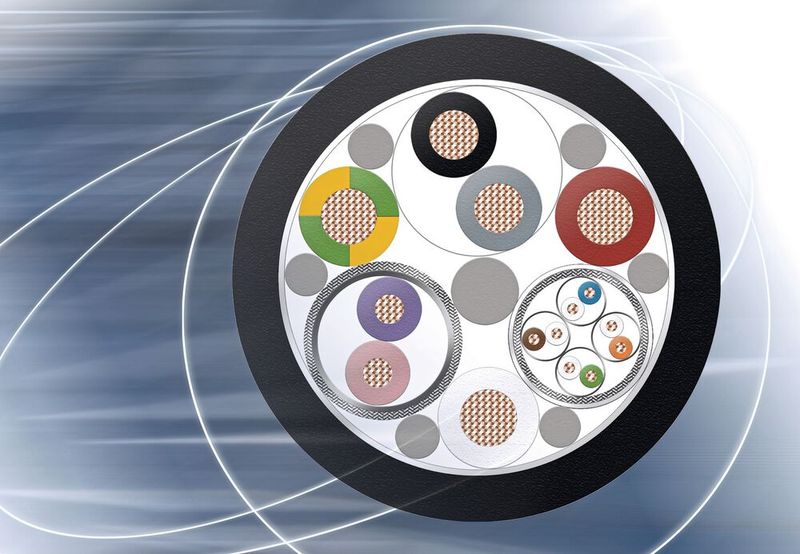 Eine neue Kabelfamilie von Leoni umfasst sowohl Leitungen zur Leistungsübertragung als auch Hybridleitungen, die neben der Leistungs- auch eine Ethernet-Datenübertragung mit bis zu 10 GBit/s ermöglichen. (Bild: Leoni)