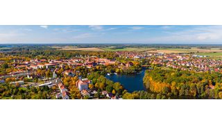 Mit dem digitalen Geodatenbasisdienst des Landes Brandenburg können alle Bürger auf hochauflösende Luftbilder zugreifen (Bild: Stadt Templin in der Uckermark) (ahua - stock.adobe.com)