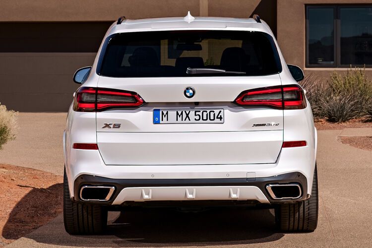 Das Kofferraumvolumen wächst um mehr als 100 Liter auf 645 Liter an. (BMW)