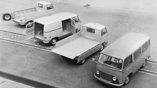 Die Ford Modelle FK 1000/1250 baute Ford Deutschland von 1953 bis 1965 im Werk Köln-Niehl. Er war direkter Konkurrent zum VW Bus T1 und Vorläufer des europäischen Transit. (Bild: Ford-Werke GmbH, Koeln)