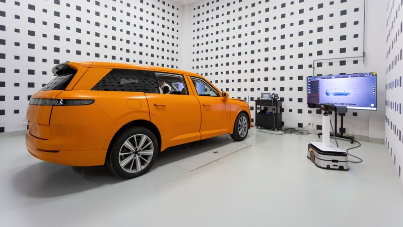 Beim Autobau dreht sich natürlich viel um Präzision. Wie es um diese gestellt ist, wird unter anderem im Präzisionsmesslabor untersucht.(Bild:  Geely)