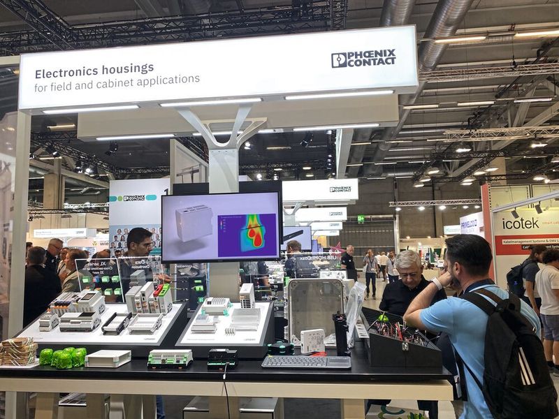 Impressionen von der Sindex 2023: Am Stand von Phoenix Contact. (Bild: Anne Richter, VCG)