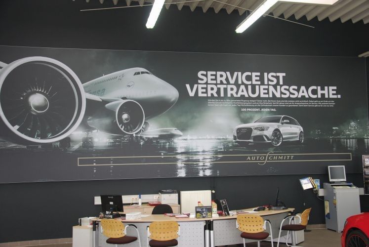 Deutlicher kann man es kaum sagen: In Idstein werden Hightech-Produkte gewartet. (Foto: Wenz)