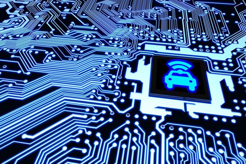 In Autos und Industrieanlagen kommen auch in Zukunft zu einem großen Teil Controller und Analog-Bausteine zum Einsatz, die nicht auf den allerneusten Technologieknoten basieren. 