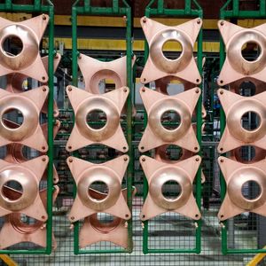 Auch diese Fahrgestell-Drehpfannen haben eine Bronzebeschichtung.(Bild:  MTV Metallveredlung)