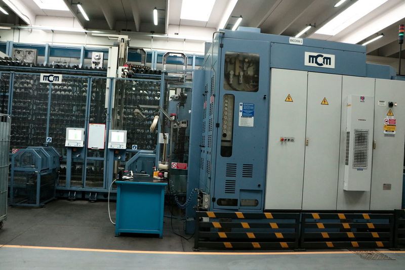 Führung durch die Hallen der Sa.Gi. S.r.l - einem Lohnfertiger direkt auf dem Nachbargebäude von MCM. (Sonnenberg)