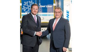 Bernard Krone (l.) und Bernd Brüggen haben ihre Unternehmen unter dem Dach der neuen Krone Nutzfahrzeug-Gruppe miteinander verschmolzen. (Bild: Krone)