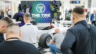 Die Besucherinnen und Besucher erwartet ein umfangreiches Programm zu den Themen Künstliche Intelligenz und digitale Transformation. (Bild: Koelnmesse GmbH, Oliver Wachenfeld)