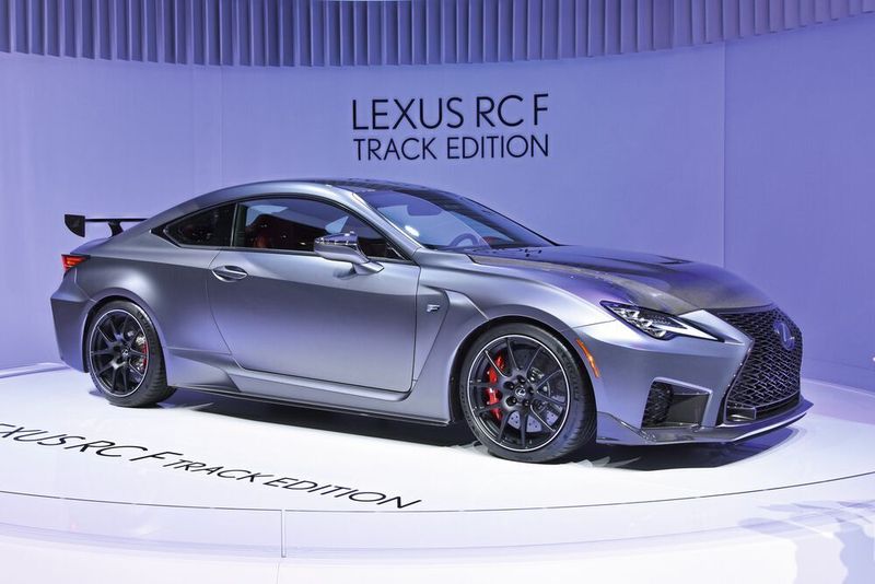 Außerdem erstmals bei Lexus zu sehen: das überarbeitete RC F Coupé. (Simon/»kfz-betrieb«)