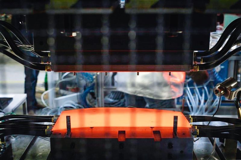 Auch Forschungsinstitute widmen sich der Prozesszeitverkürzung beim Presshärten. (Bild: IFUM)