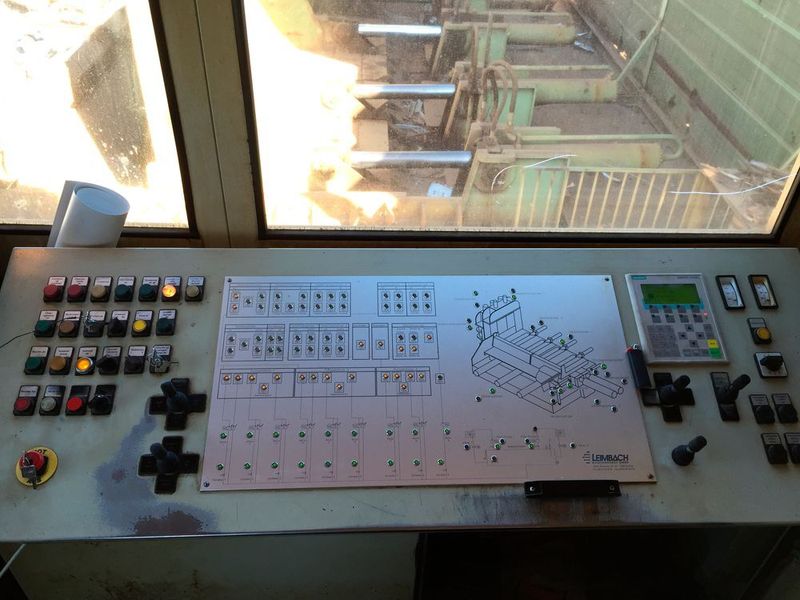 Hoch oben vom Leitstand wird die Schrottschere gesteuert. Hier befindet sich auch der Expert Logger von Delphin. (Delphin Technology)