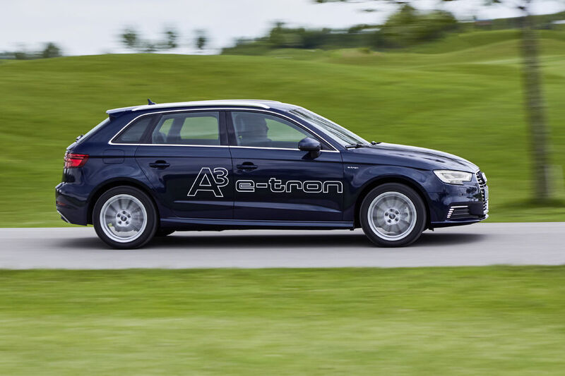 Folgende Modelle sind nur noch mit Ausnahmegenehmigung des KBA förderfähig: Audi A3 E-tron (Audi)
