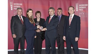 Bayerischer Gründerpreis für die Schnupp GmbH & Co. Hydraulik KG: v. l. Konrad Schnupp (Geschäftsführer), Carmen Schnupp (Geschäftsführerin), Anneliese Schnupp (Prokuristin), Roland Schmautz (Vizepräsident Sparkassenverband Bayern), Franz Spanfeldner(Prokurist), Dr. Martin Kreuzer (Sparkasse Niederbayern-Mitte). (Bild: Schnupp)