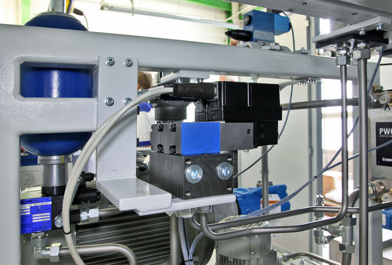 Die entscheidende Komponente für die präzise Steuerung der Druckübersetzer und damit der Druckverhältnisse in der Prüfkammer sind die Eaton Proportionalventile. (Bild: Eaton)