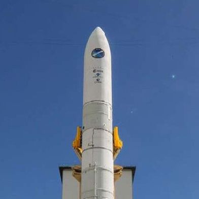 A European hope in space: Ariane 6 Rocket on launch pad in Kourou.  (Picture: ESA, Wiki Commons CC-BY-SA-3.0-IGO)