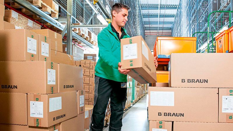 Blick in das Warenverteilzentrum der Werkanlage Pfieffewiesen in Melsungen. (B. Braun Melsungen AG)