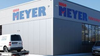 Der Neubau auf dem 6.700 Quadratmeter großen Grundstück befindet sich direkt am Kreisel der Nordstraße. Die Arbeitsabläufe im Betrieb sind perfekt aufeinander abgestimmt. (Foto: Rubbel)