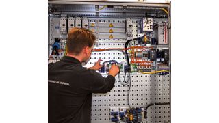 Als Dienstleister entwickelt, konstruiert und montiert LQ Mechatronik-Systeme modulare Schaltschränke auch nach den Vorgaben und Wünschen der Anwender aus dem Maschinenbau. (LQ Group)