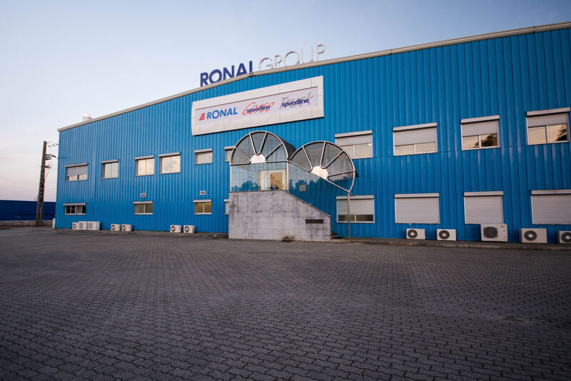 Seit 1990 gehört die Alron Lda. zur Ronal Group. Der Standort im portugiesischen Murtede beliefert die Produktionswerke mit Aluminiumniederdruckgusswerkzeugen und -formen für die Herstellung von Leichtmetallrädern. (Bild: DMG Mori)