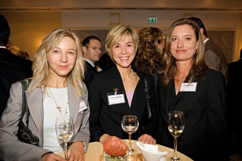Susanne Schaeffer (Comline) (li.), Martina Sedlmaier (GfK) u. Marion Protschka (Azlan) (Archiv: Vogel Business Media)
