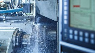 Tyrolit legt in der kommenden EMO-Hannover-Ausgabe den Schwerpunkt auf die digitale Unterstützung von Schleifprozessen. Unter anderem mit Toolscope, das jetzt einen Zerspanungsvolumen-Monitor für die Schleifscheiben-Echtzeitkontrolle beinhaltet. Halle 11 am Stand D06. (Tyrolit)