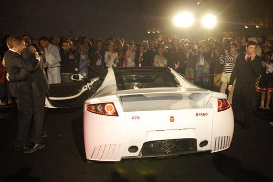 Die Rennflunder soll im Revier von Lamborghini und Konsorten wildern. (Archiv: Vogel Business Media)