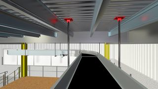 Dank der cleveren „MezzHead-Halterungen“ lassen sich an den „Mezzanine7“-Lagerbühnen ganz einfach Förderbänder, zusätzliche Maschinen und Versorgungsleitungen befestigen. (Mitek)