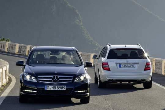 Die Entwickler haben sowohl die Limousine als auch das T-Modell einem Facelift unterzogen. (Archiv: Vogel Business Media)