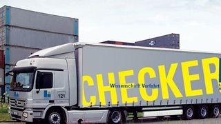 Für die praxisnahe Weiterbildung setzt die Logistik Akademie einen eigenen Sattelzug ein. Bild: Logistik Akademie Janz (Archiv: Vogel Business Media)