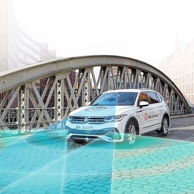 Lidar sensors in a satellite arrangement: in the corners for the close range and in the top center for the distance. (Image:Microvision)