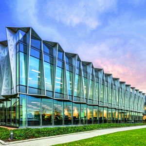 Die 20 bedeutendsten Firmenübernahmen der Halbleiterbranche der letzten 20 Jahre (Arm-headquarters-cambridge-5 / Apollo439 / CC BY-SA 4.0 )