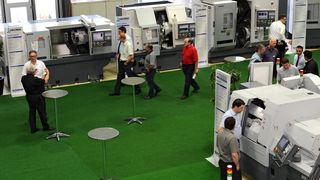 Gute Besuchsfrequenzen, sehr interessierte Fachleute und eine positive Stimmung prägten die diesjährige Hausausstellung der Suvema AG. (Bild: Suvema)