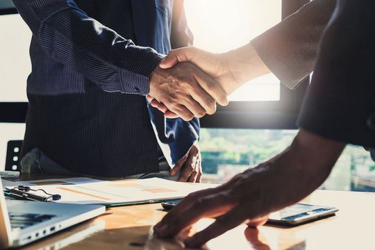 Beim Thema Mergers & Acquisitions kommt dem CFO eine bedeutende Rolle zu.(Bild:  itchaznong - stock.adobe.com)