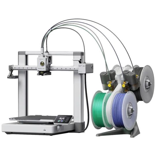 Der FDM-3D-Drucker Bambu Lab A1 Combo bietet ein recht großes Bauvolumen und druckt mit beeindruckenden 500 Millimetern pro Sekunde.(Bild:  Bambu)