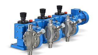 Im Gegensatz zu den Mehrfachgetrieben anderer Anbieter können bei der Ecosmart Multiplex bis zu sechs Pumpenköpfe hintereinander geschaltet werden. Dadurch ergibt sich ein Gesamtfördervolumen von bis zu 1800 l/h. (Bild: Lewa)