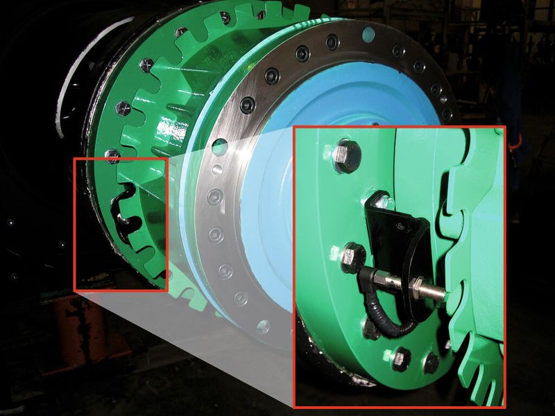 Zähne zählen – der Ganzmetallsensor misst anhand der gezählten Zähne die Drehzahl des Umsetzerrotors. (Bild: Backhus)