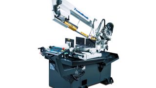 Am Stand zeigt Stürmer unter anderem die vollautomatische, CNC-Schwenkrahmen-Metallbandsäge BMBS 300 X 320 CNC-G für Gehrungsschnitte bis +60°. (Stürmer)