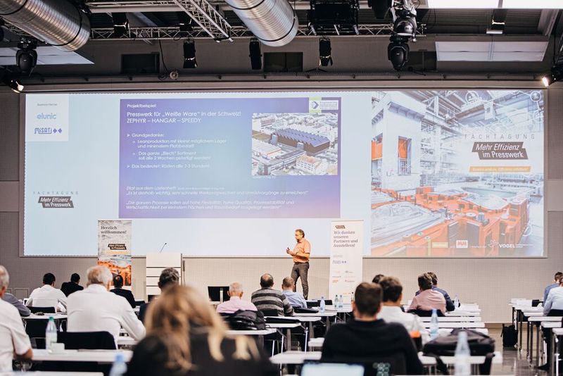 Impressionen der Fachtagung „Mehr Effizienz im Presswerk“ am 15. September 2021 in Würzburg. (Bild: VCG)